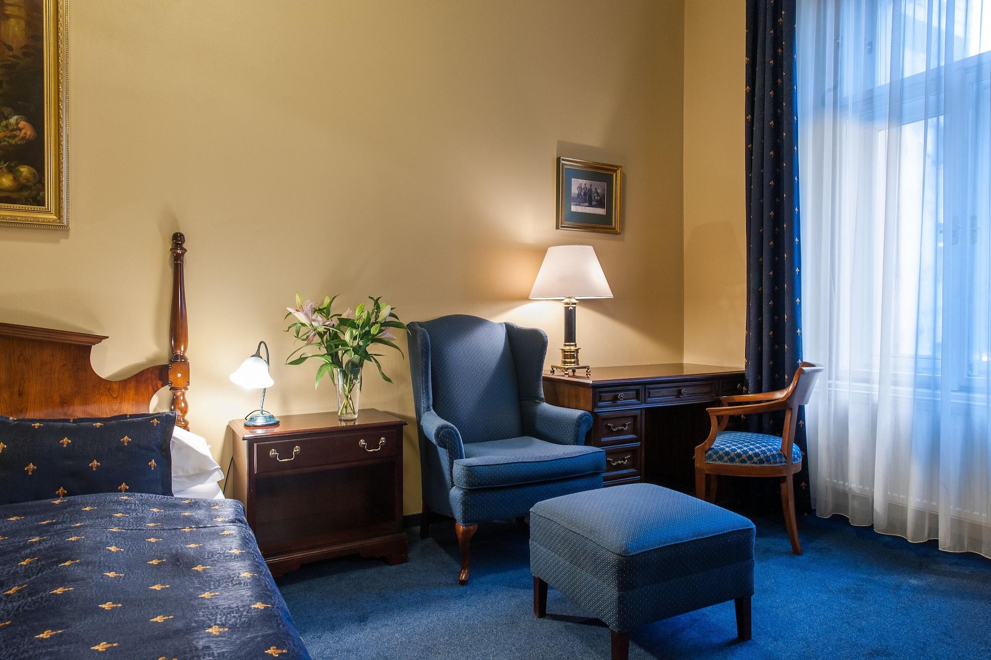 Hotel Bohemia Plaza 4*