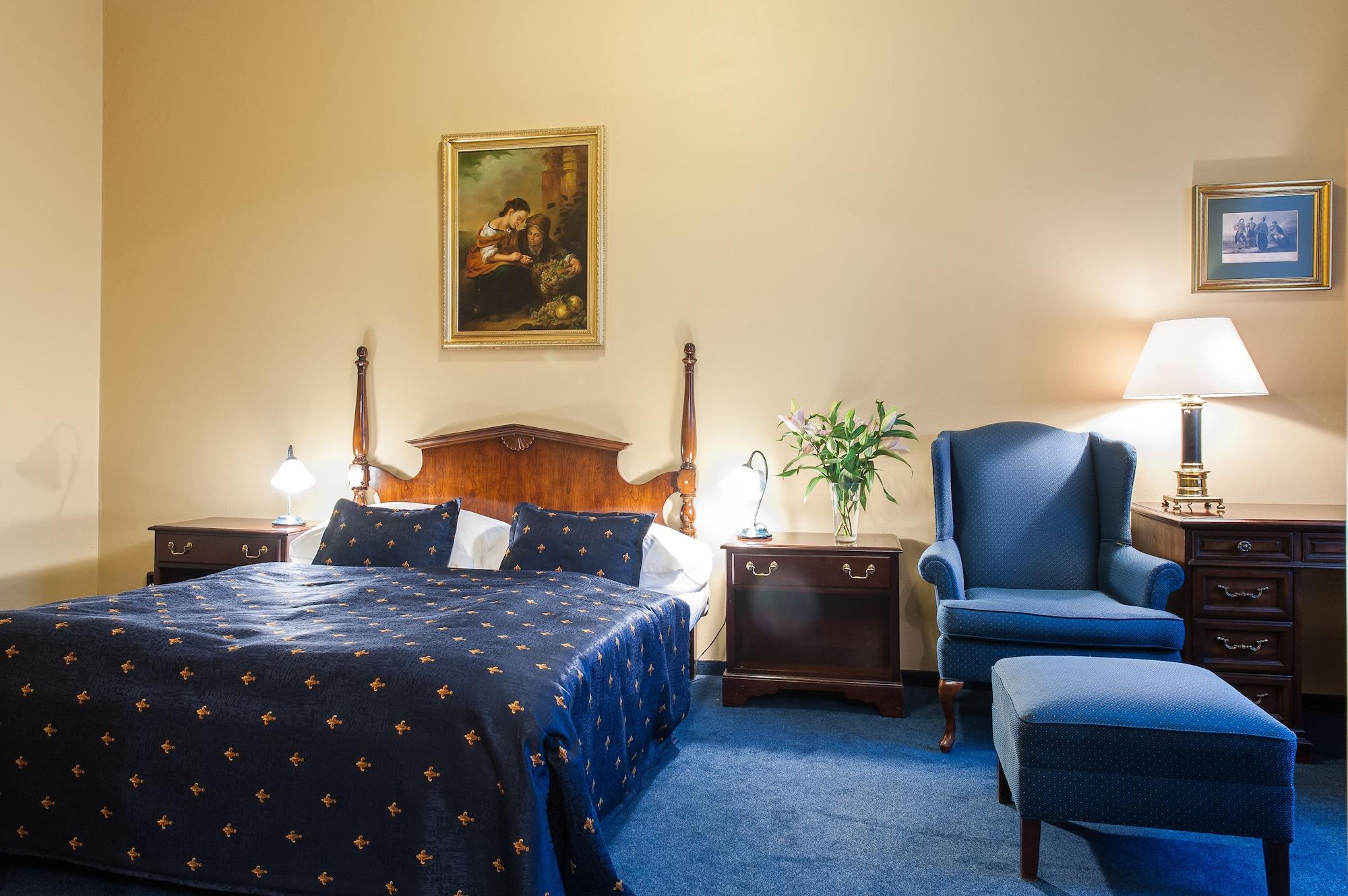 Hotel Bohemia Plaza 4*